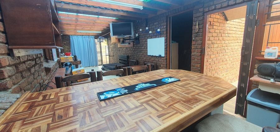 3 Bedroom Property for Sale in Heiderand Western Cape